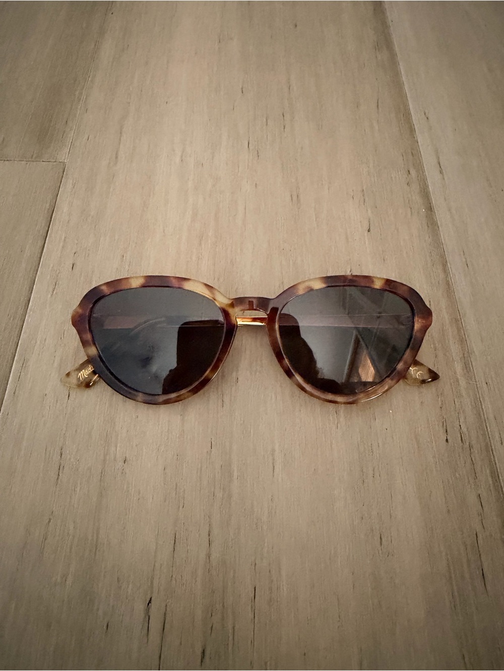 Madewell Russell Oval Sunglasses in Acorn Tort